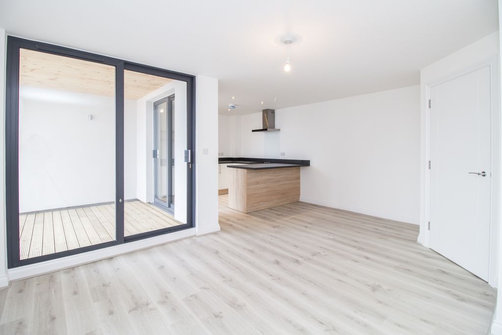 Property photo 3 of 6 31565