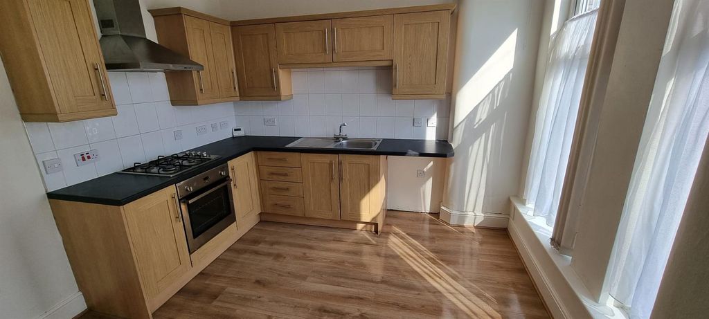 Property photo 2 of 7 Kitchen.Jpg