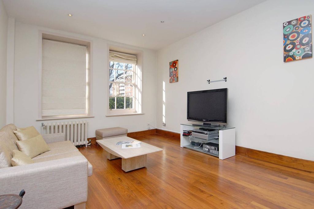 Property photo 3 of 8