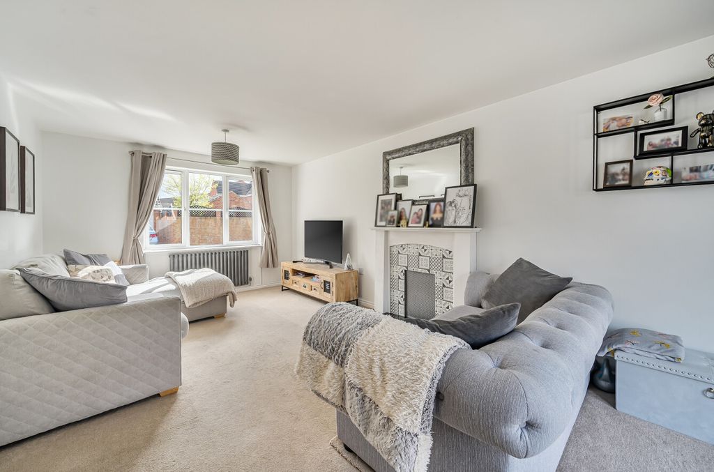 Property photo 3 of 12 1434826769c3cc74433d5