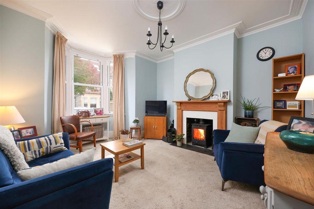 Property photo 3 of 29