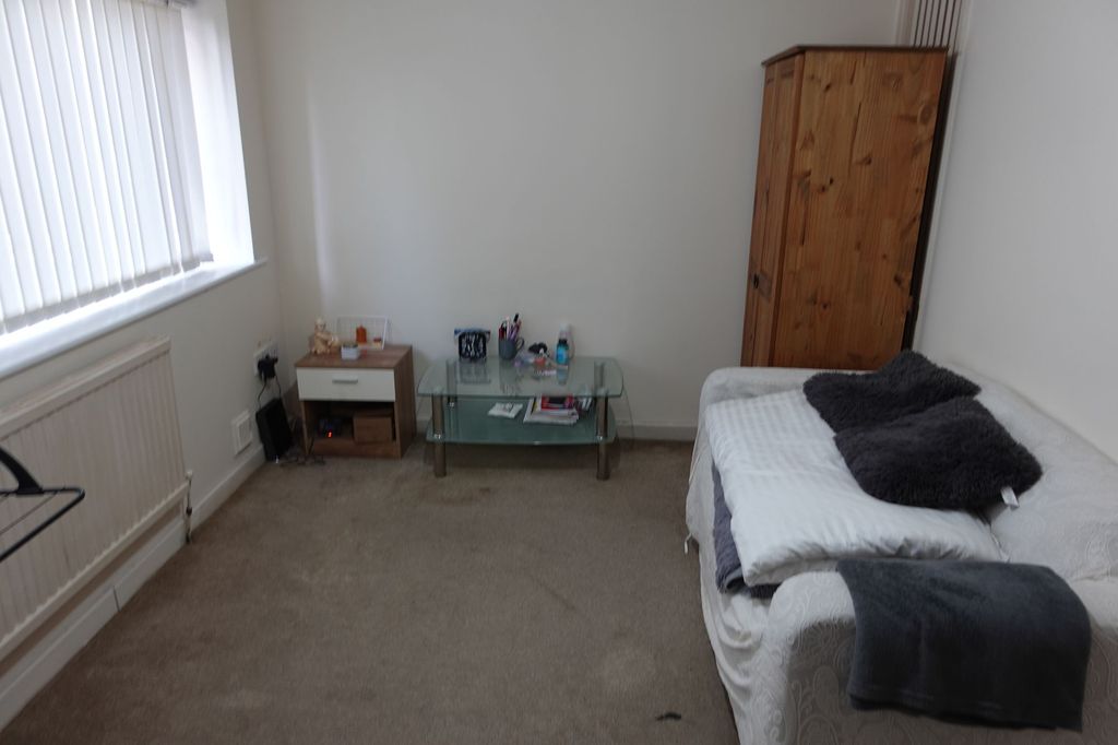 Property photo 2 of 6 Lounge