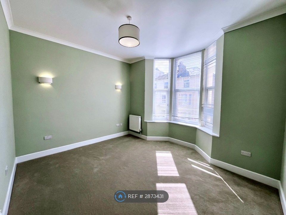 Property photo 2 of 16 Living Room