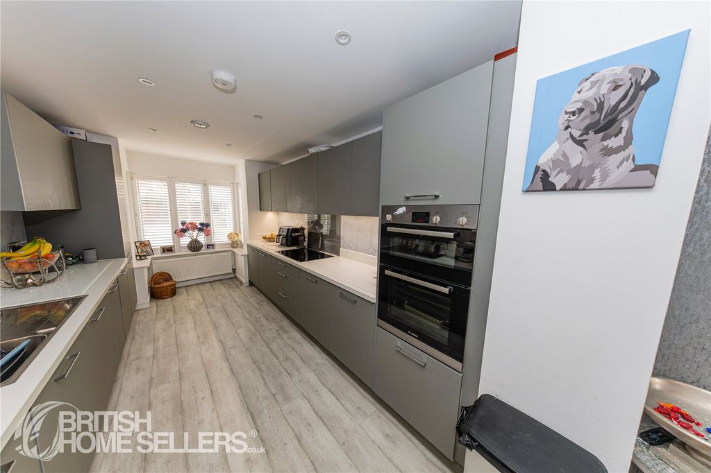 Property photo 3 of 40 Picture No. 39