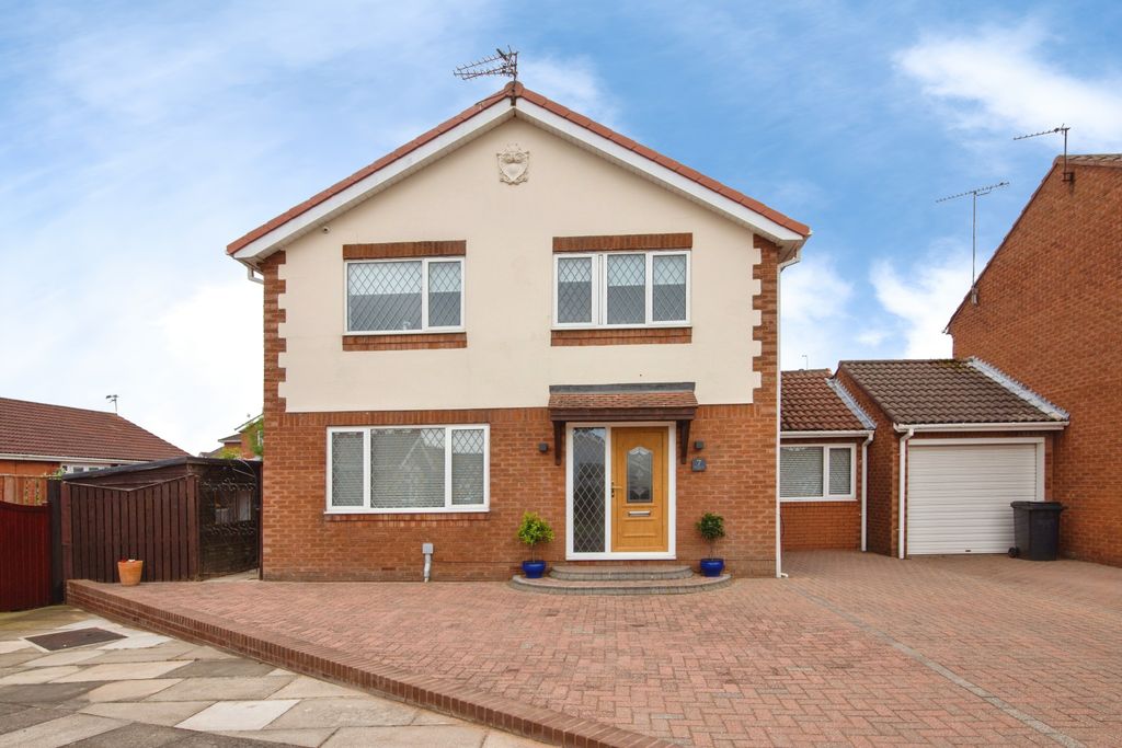 Property photo 1 of 28