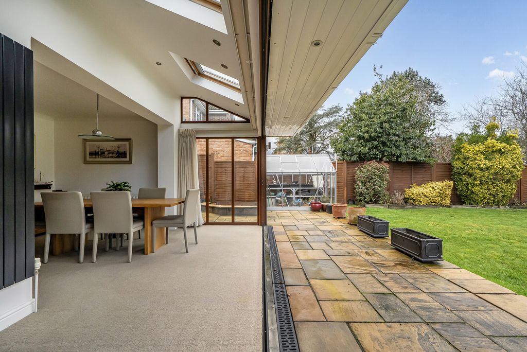 Property photo 2 of 31 1395891-21-696A48...