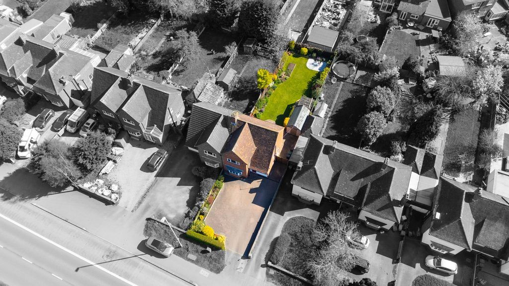 Property photo 2 of 20