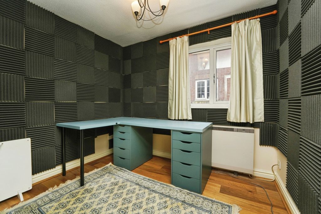 Additional image 5 of 2 bed flat for saleBrick Kiln Street, Evesham, Worcestershire WR11