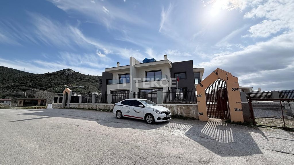 Property photo 1 of 54