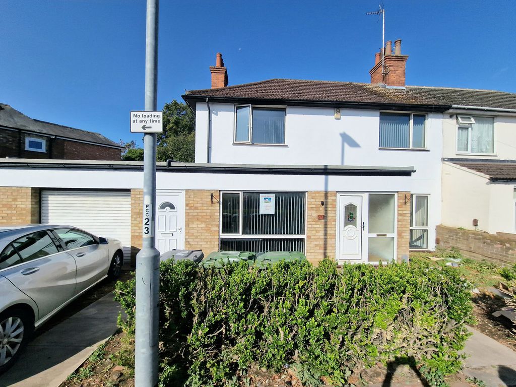 Property photo 1 of 5