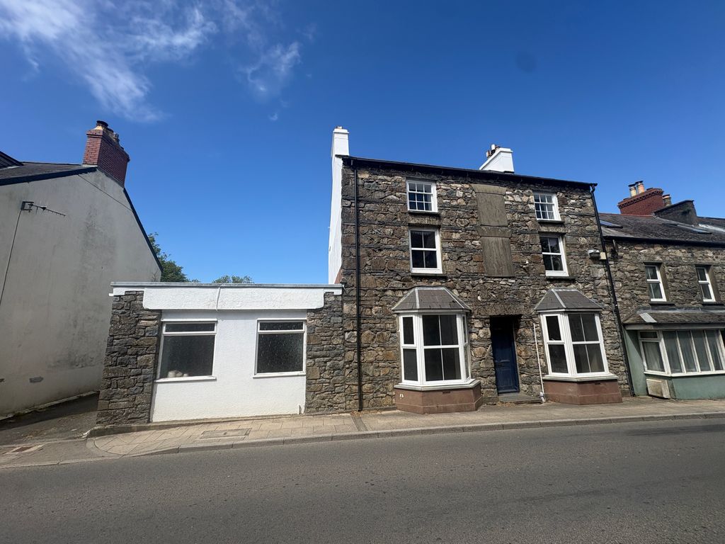 Property photo 1 of 28