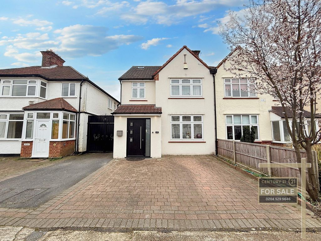 Property photo 1 of 18