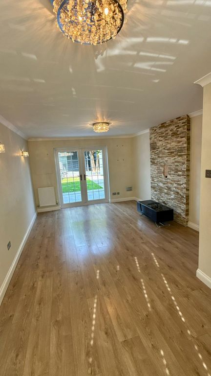 Property photo 2 of 12 Gallery