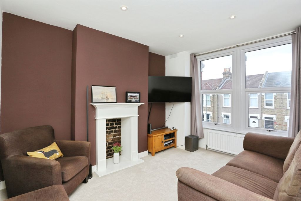 Property photo 3 of 18 Pbox-Img.Jpg