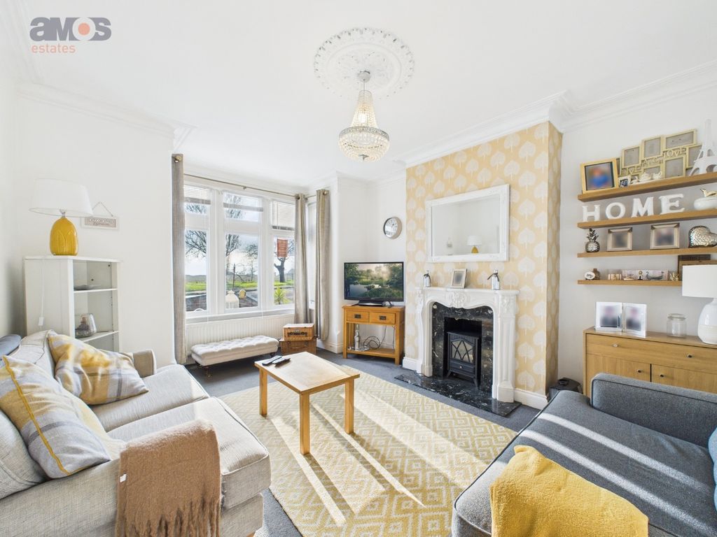 Property photo 3 of 13 4796015