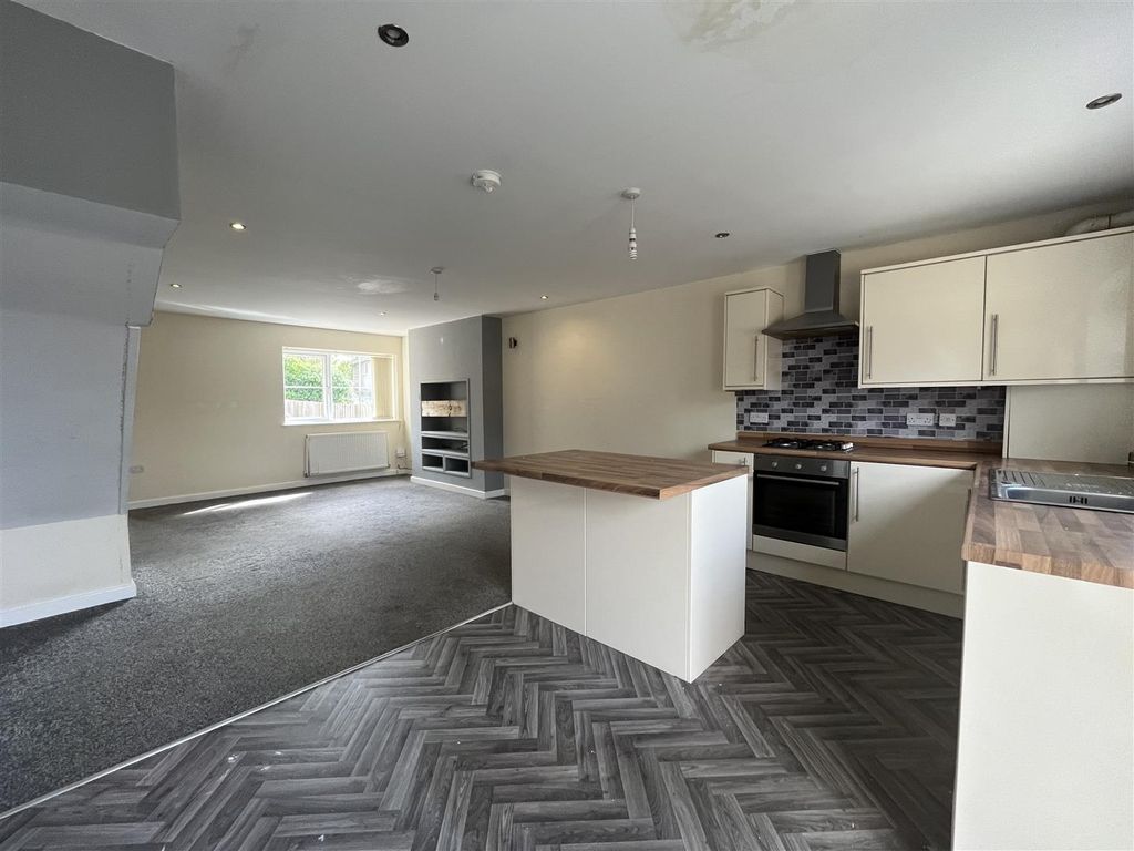 Property photo 1 of 12 Open Plan Kitchen Living