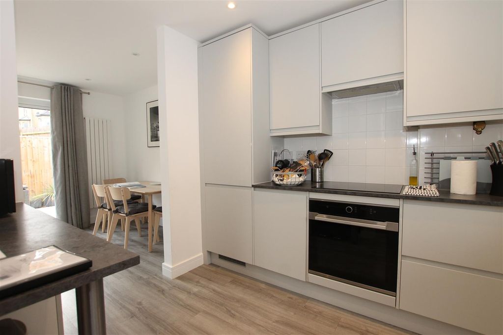 Property photo 2 of 12 2