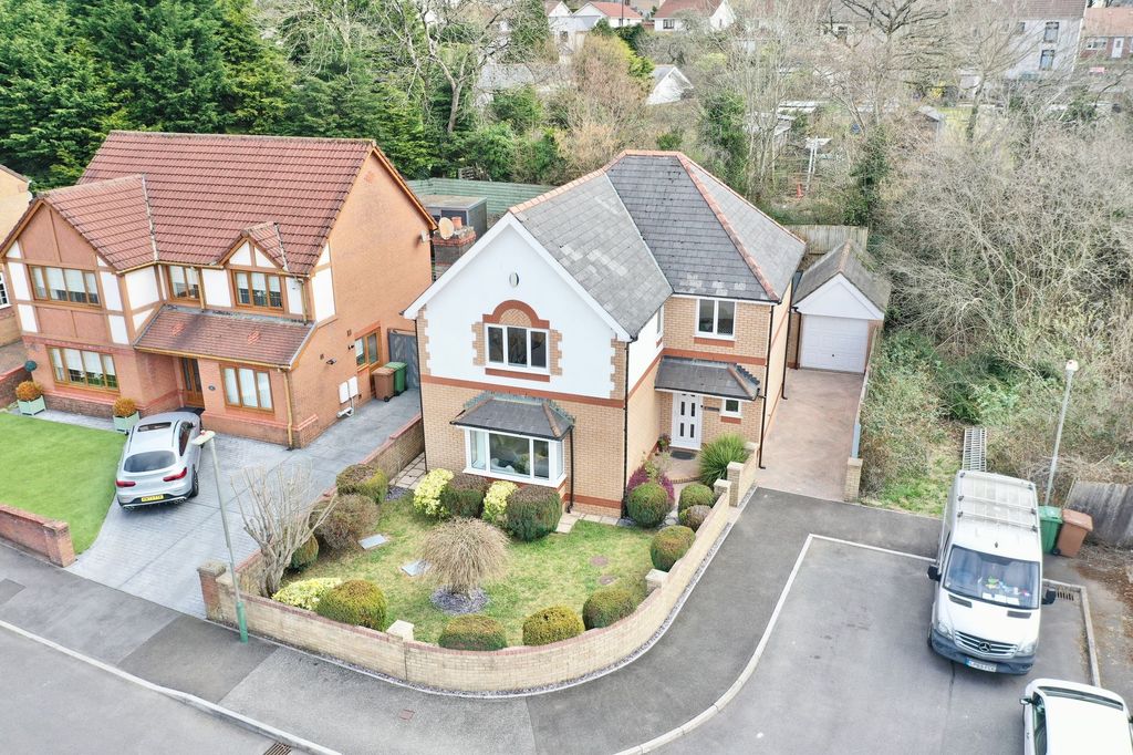 Property photo 1 of 36
