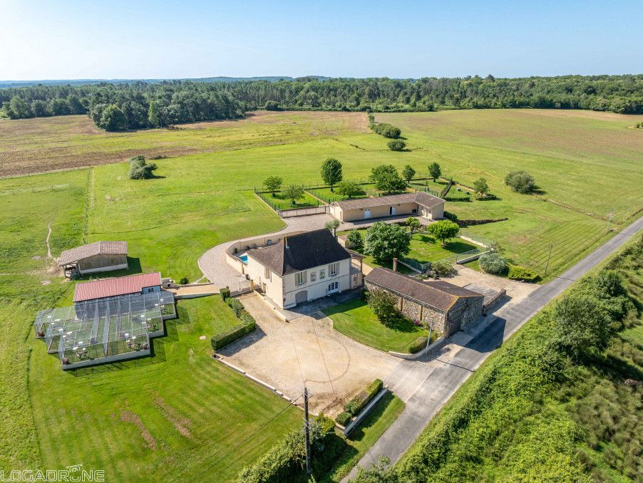 Property photo 2 of 27