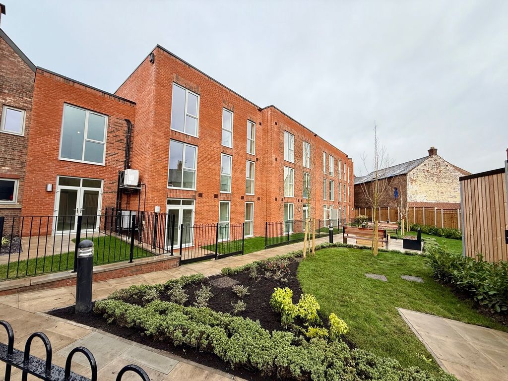 Property photo 2 of 13