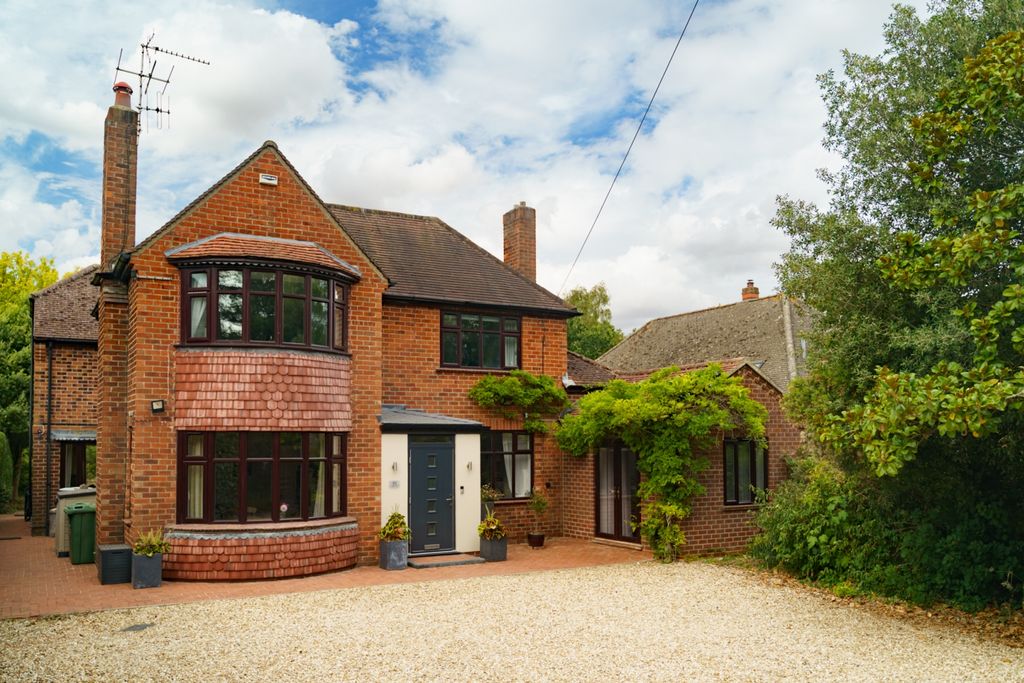 Property photo 1 of 37 Dsc04307