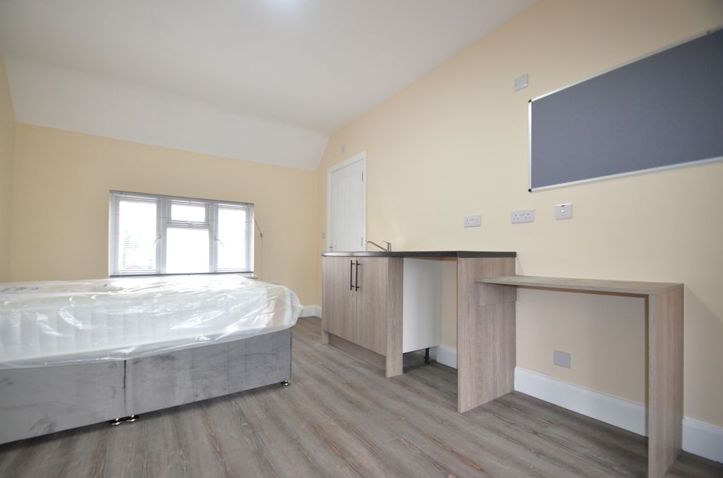 Property photo 2 of 3 Bedroom 2