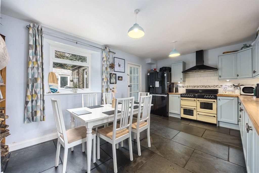 Property photo 2 of 18 Picture No. 04