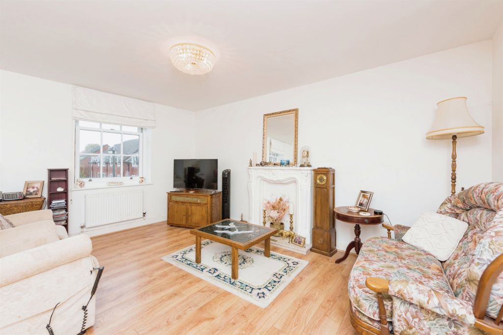 Property photo 3 of 18