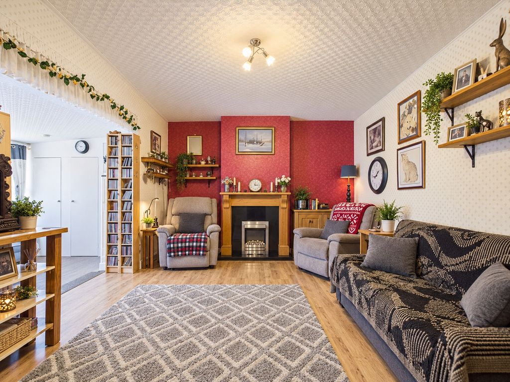 Property photo 3 of 18