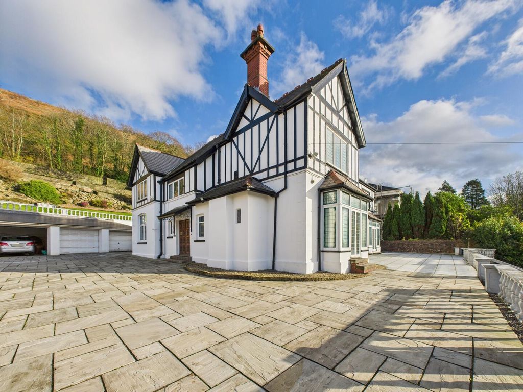 Property photo 1 of 29 Front (Exterior)