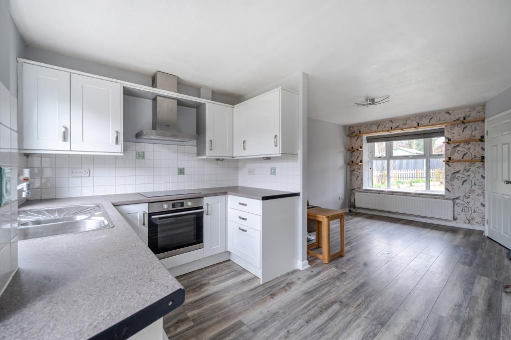 Property photo 2 of 20 Kitchen