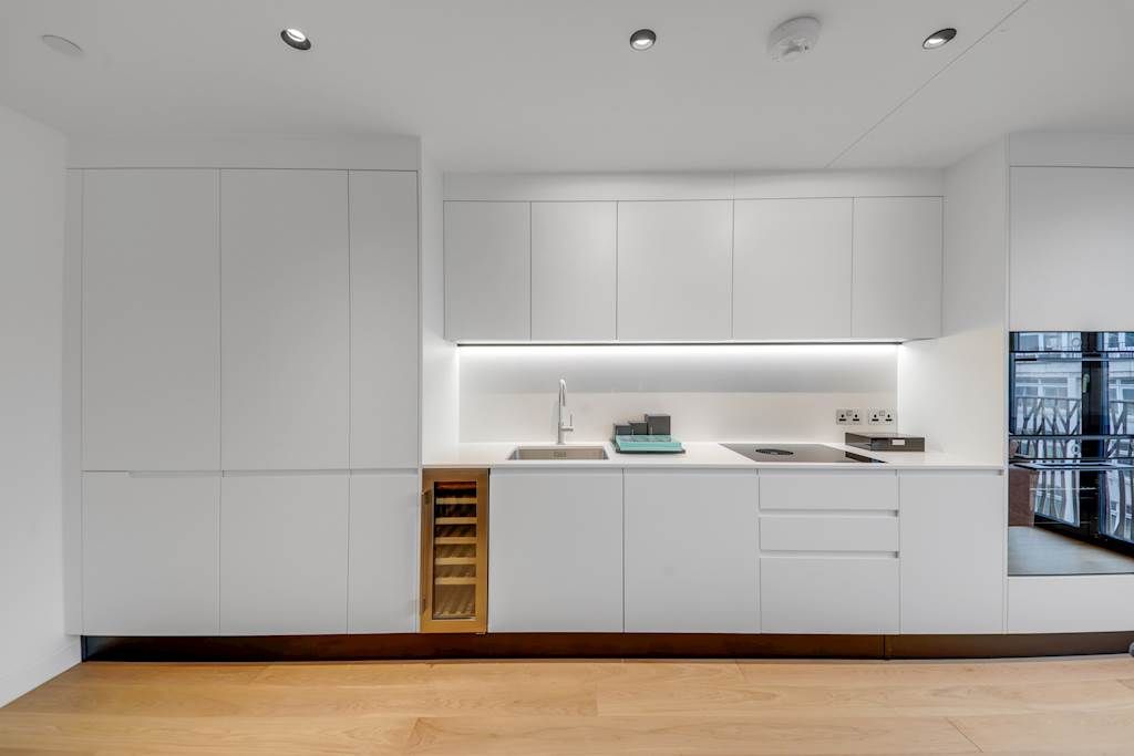 Property photo 2 of 16 01-Dafd81671-Jj-Scl-204 Great Portland St-1-Small