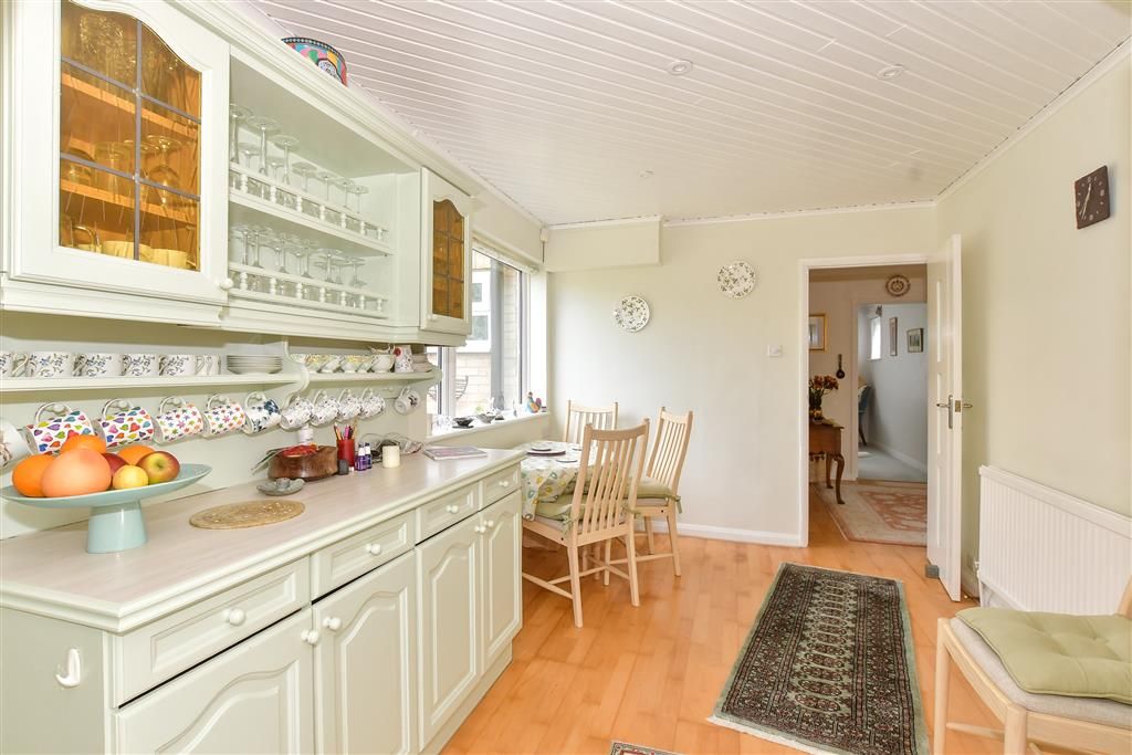 Property photo 1 of 10 Dining Area