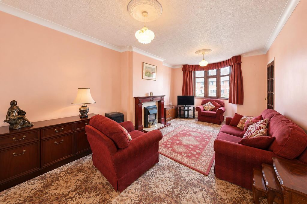Property photo 2 of 19