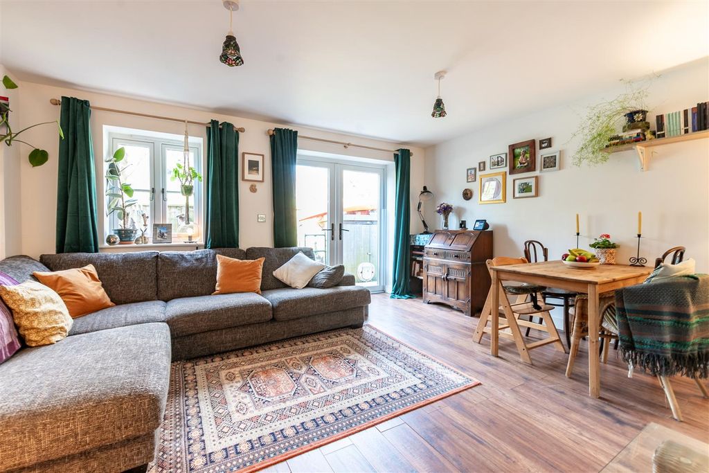 Property photo 2 of 16 Dsc_2373-Hdr.Jpg