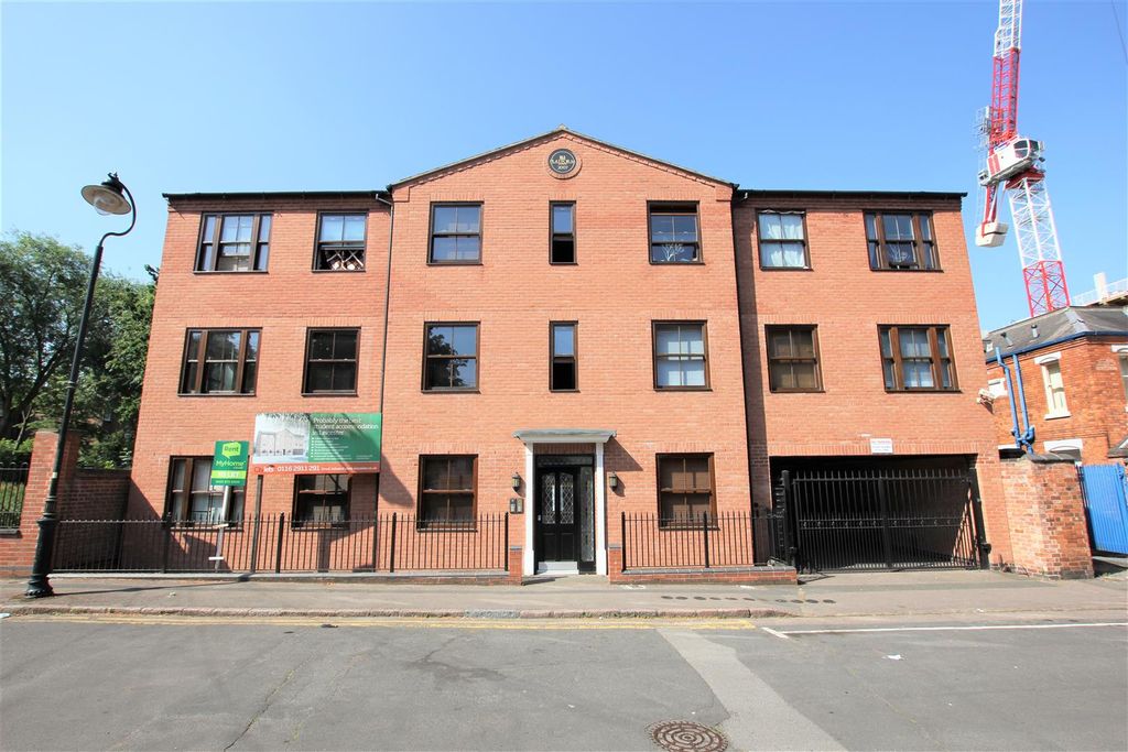 Property photo 2 of 8 Front Elevation