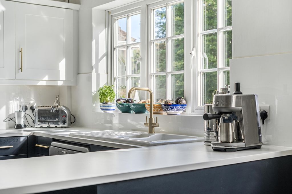 Property photo 3 of 22 Lifestyle Kitchen