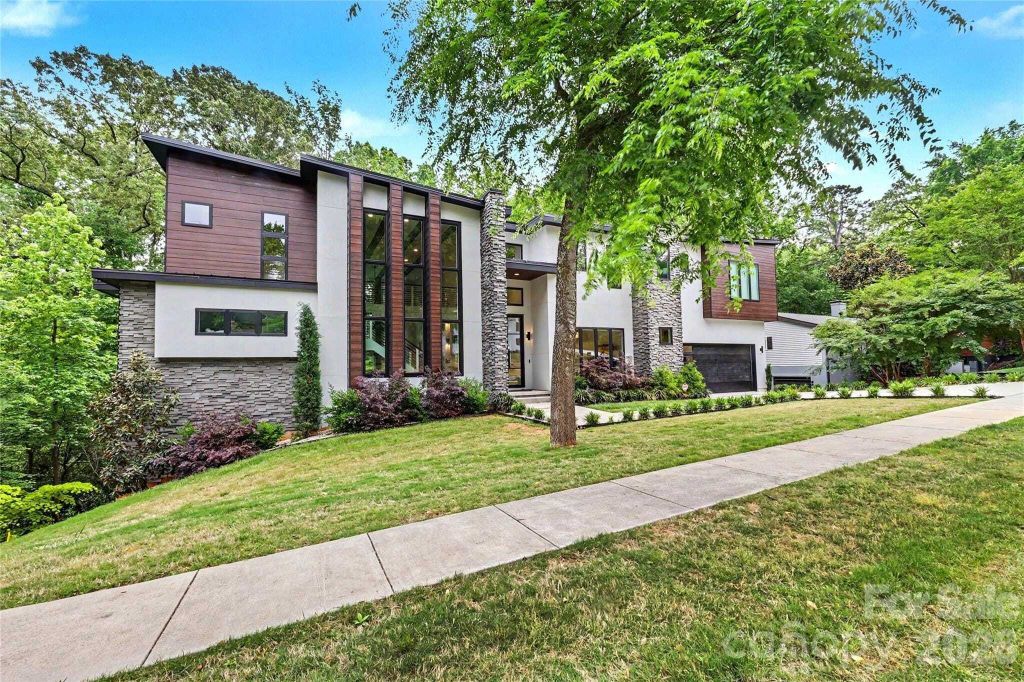 Property photo 1 of 48