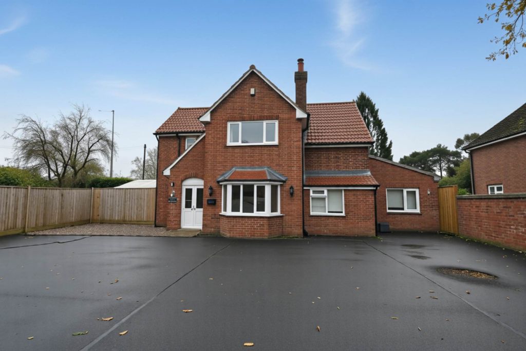 Property photo 1 of 4