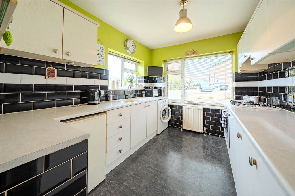 Property photo 3 of 10 Picture No. 17