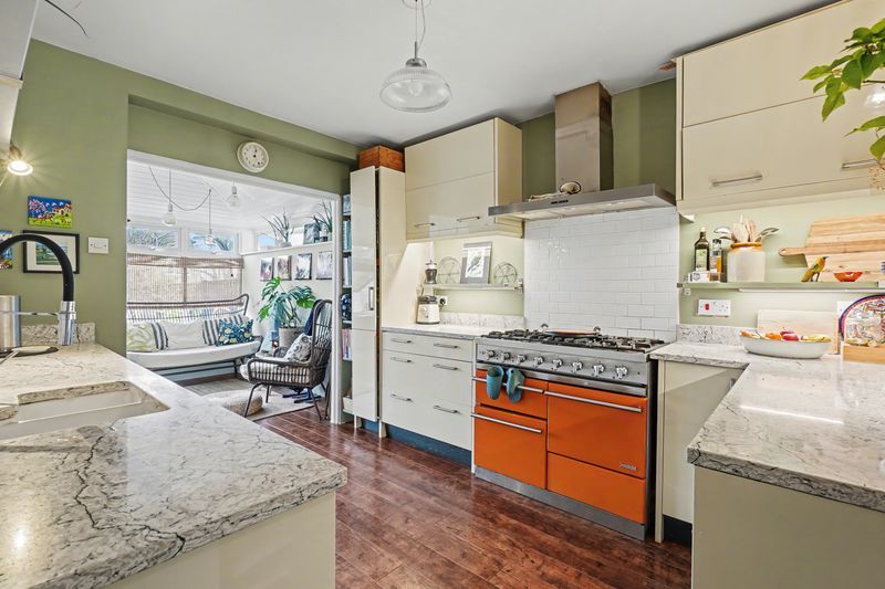 Property photo 3 of 37 Photo 6