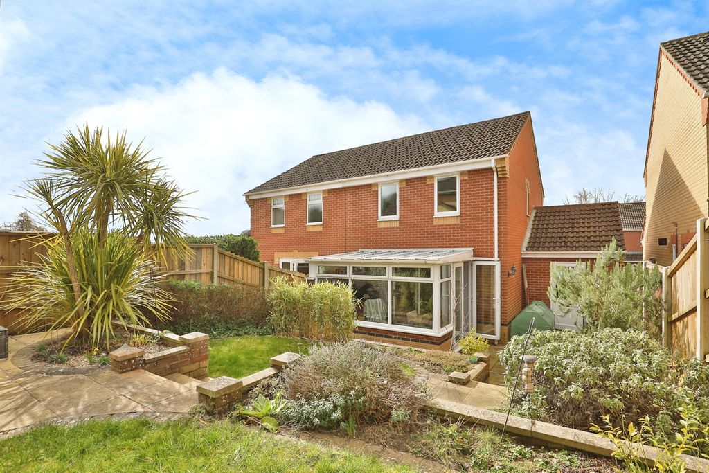 Property photo 2 of 17
