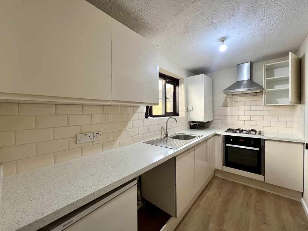 Property photo 3 of 12 Gallery