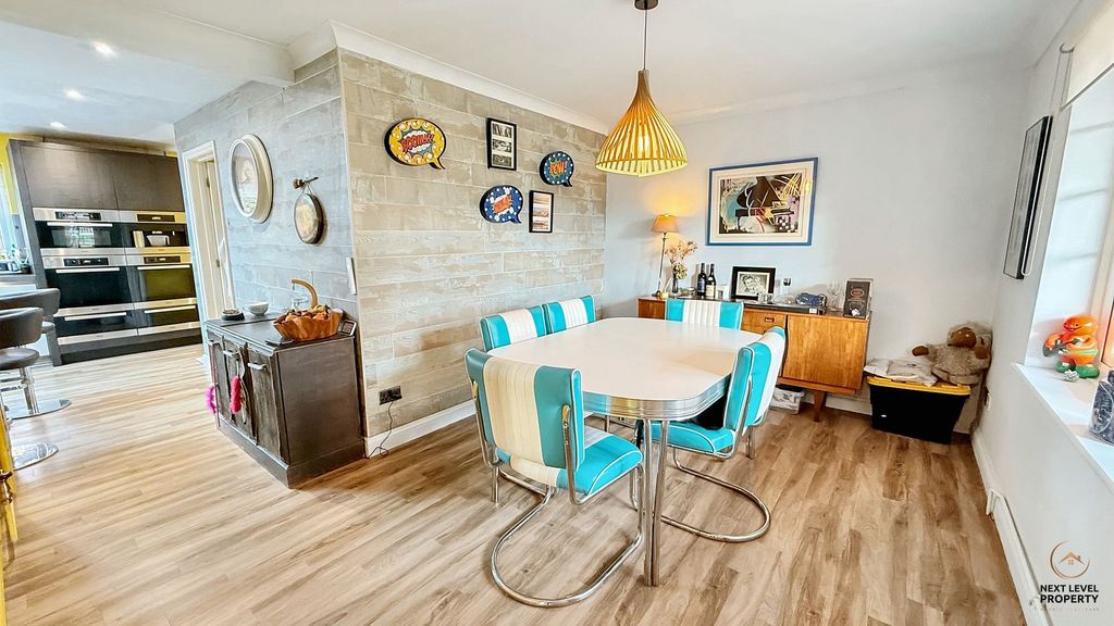 Property photo 3 of 29