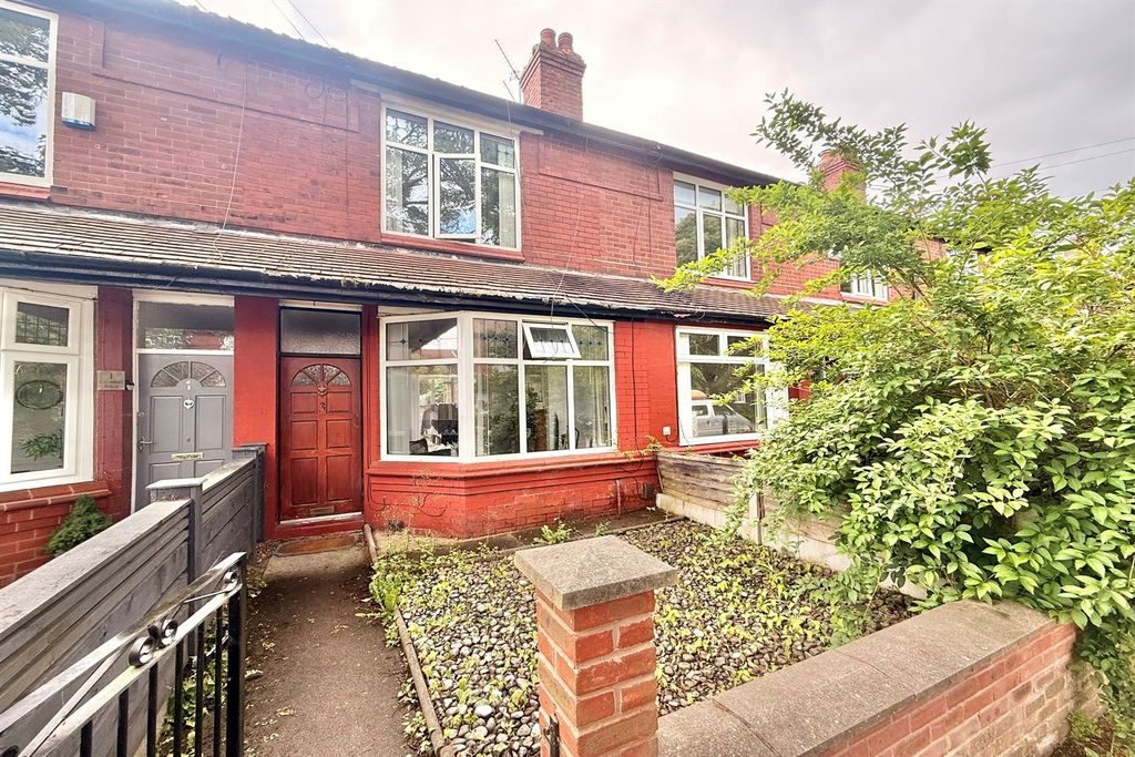 Property photo 1 of 10 (Main)