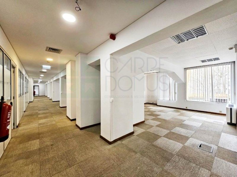Property photo 1 of 51