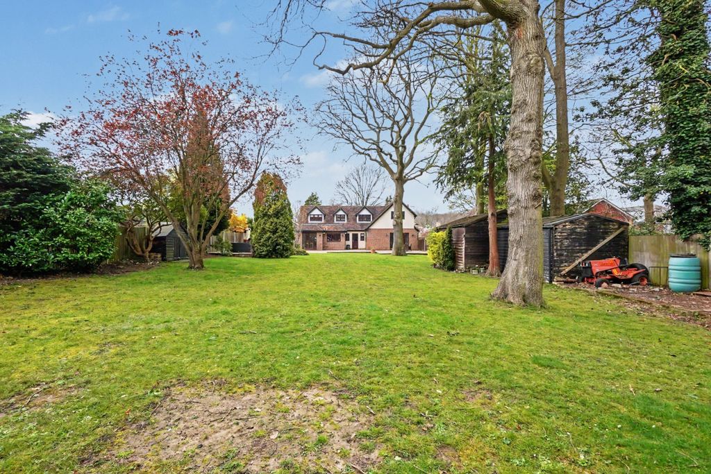 Property photo 3 of 37 4998137