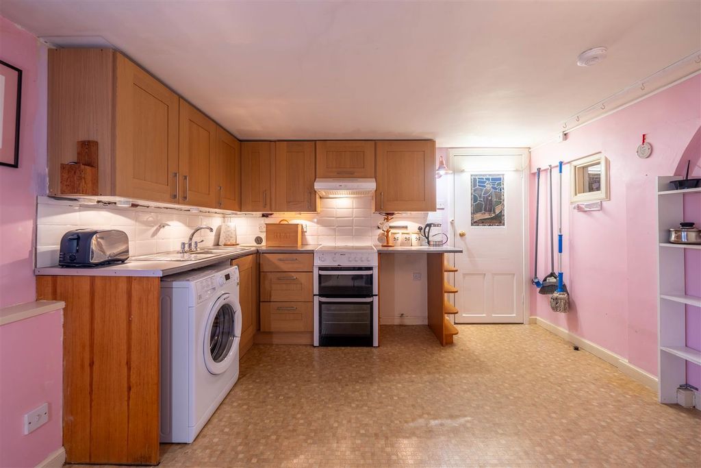 Additional image 10 of 2 bed flat for saleWest Mill Street, Perth PH1