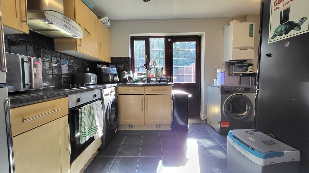 Property photo 3 of 12