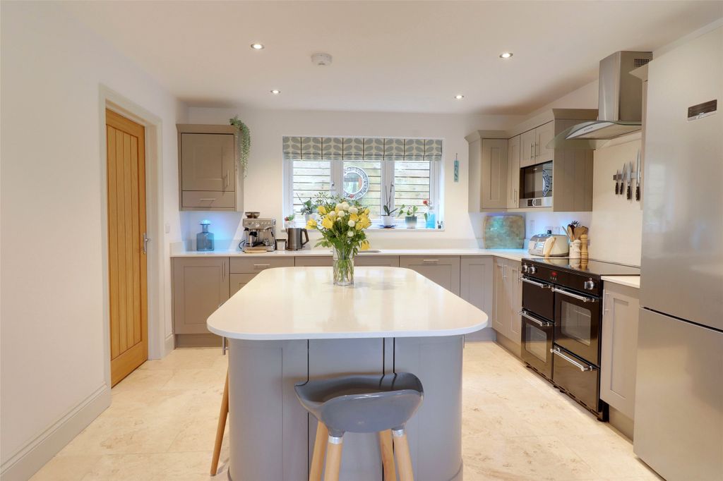 Property photo 2 of 21 2 - Picture No. 02